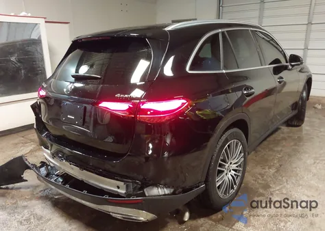 2025 Mercedes-Benz Glc 300 4Matic Suv z USA, uszkodzony, nr VIN W1NKM4HB8SF376450